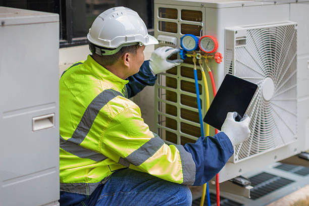 Professional Hvac technician working in Fallon, NV